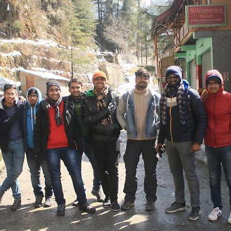 Madpackers Jibhi - Of Streamsides & Waterfalls Extérieur photo