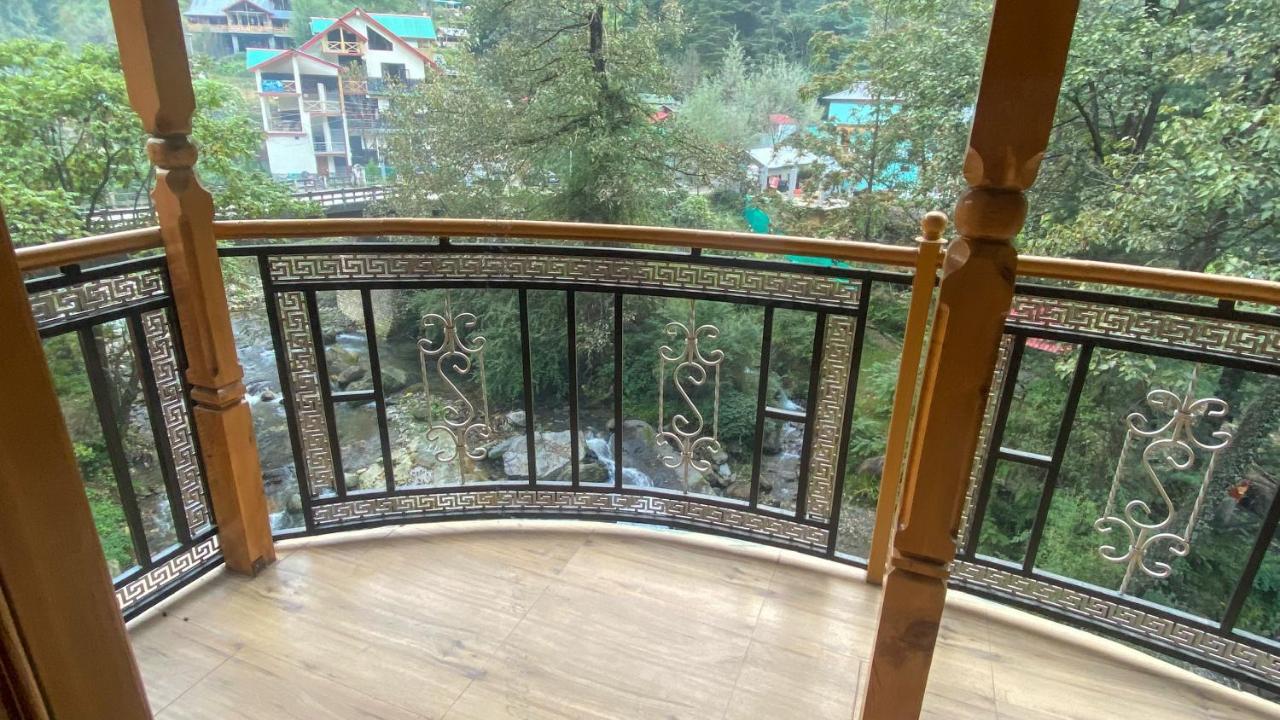 Madpackers Jibhi - Of Streamsides & Waterfalls Extérieur photo