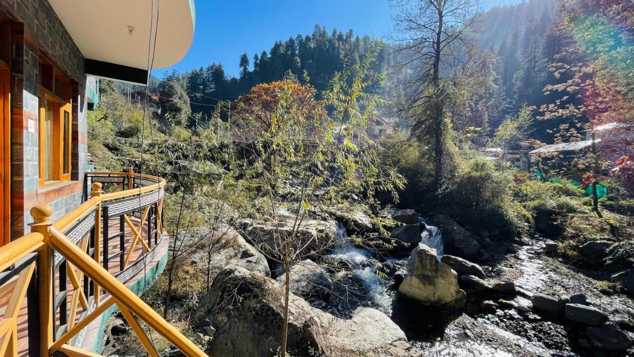 Madpackers Jibhi - Of Streamsides & Waterfalls Extérieur photo